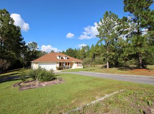 191 Blueberry Bush Ln, Defuniak Springs, FL 32433