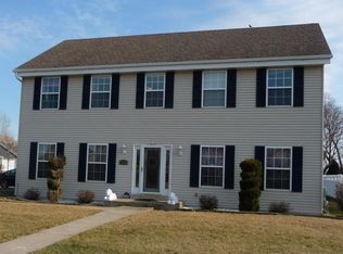 829 E Scenic Rd, Oak Creek, WI 53154