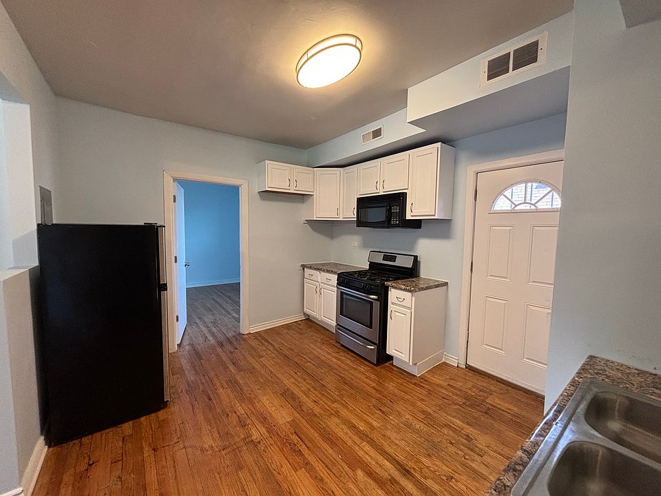 1st image of 3436 W Huron St #2W