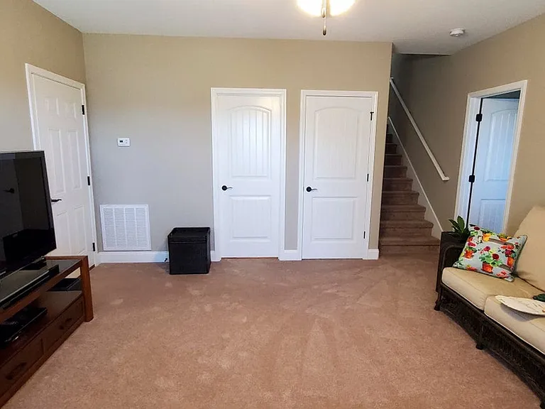 284 Piper Gln — Photo 17