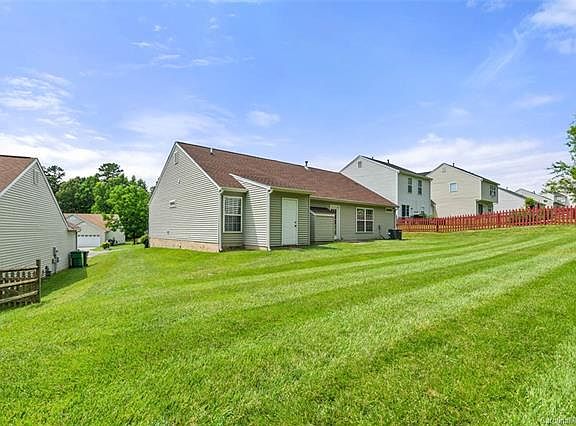 4th image of 2131 Mallard Green Pl
