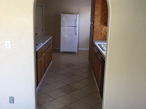 2nd image of 365 Indian Broom Dr
