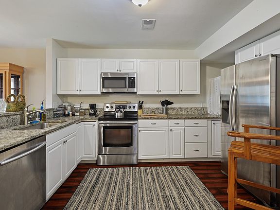 4th image of 3909 El Soneta Pl #B