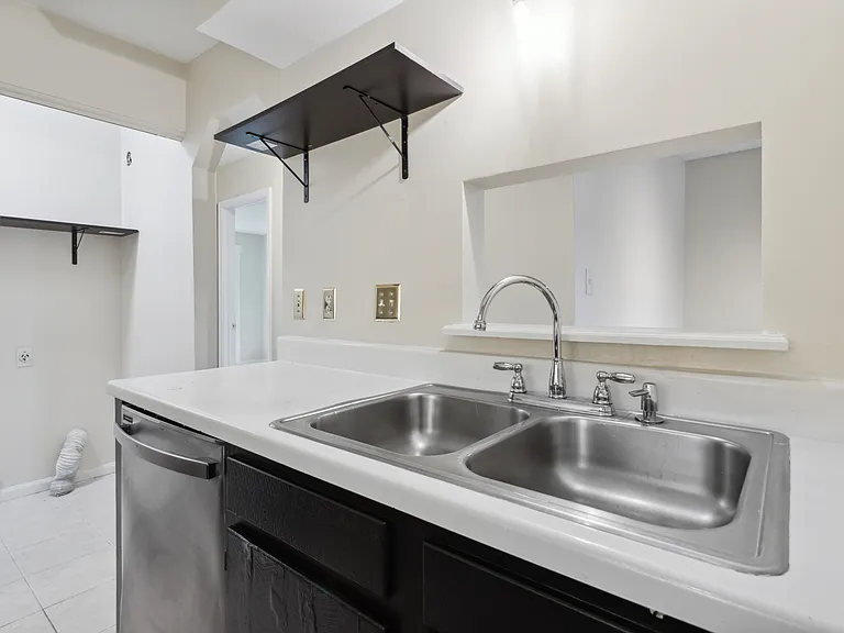 803 Chalk Ct — Photo 5