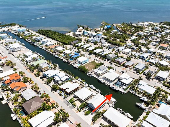 3rd image of 129 Marina Ave