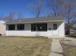 139 N Ridgemoor Ave, Mundelein, IL 60060