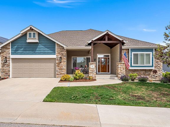2nd image of 885 Crabapple Dr