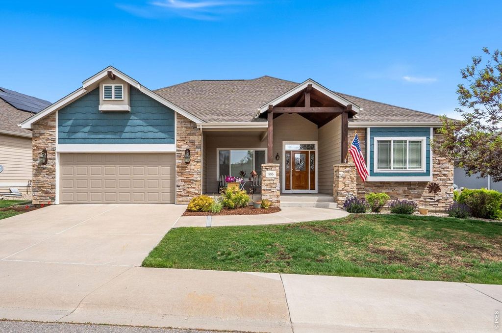 885 Crabapple Dr
