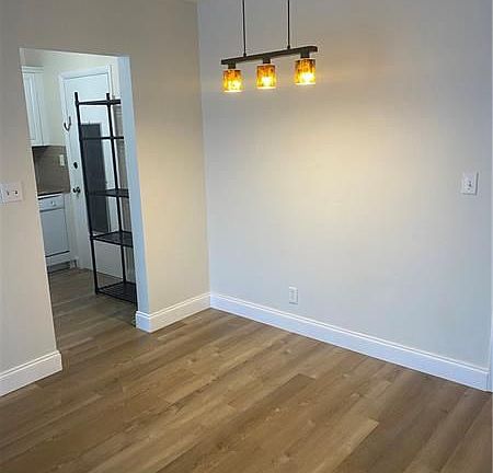 4th image of 3040 NE 16th Ave APT 306