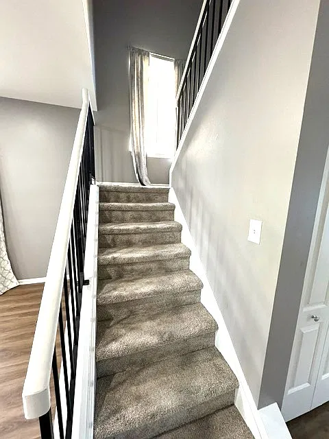 3 bed, 2.5 bath, 1507 sqft, $3,300 — Photo 2