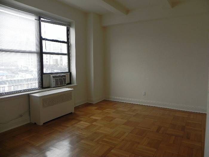 King Sized bedroom