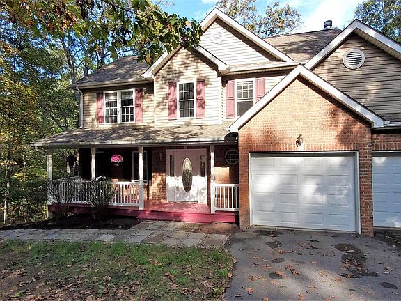 3rd image of 409 Northwood Cir
