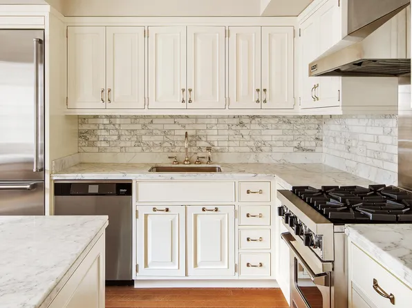 160 West 12th Street image 4 of 16