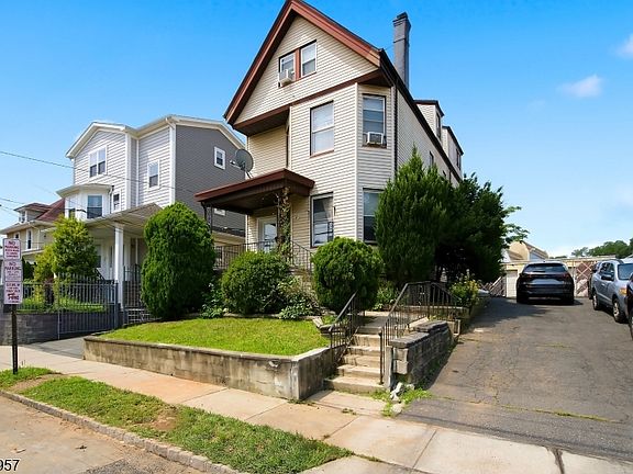 2nd image of 39 La France Ave