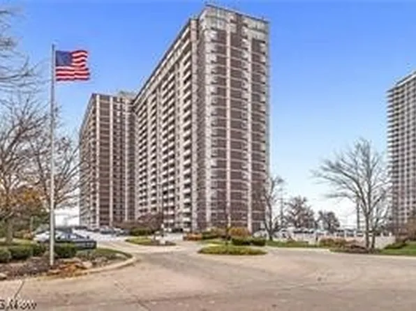 12900 Lake Ave APT 1620, Lakewood, OH 44107