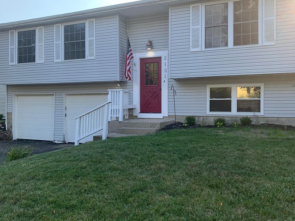 1st image of 2151 Ladue Dr