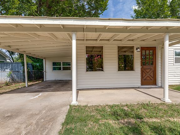 3rd image of 2810 Dogwood Park Dr