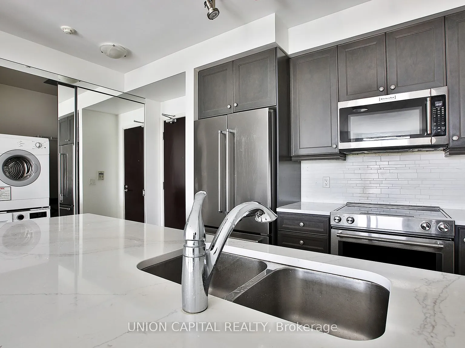 2 bed, $3,500 — Photo 4