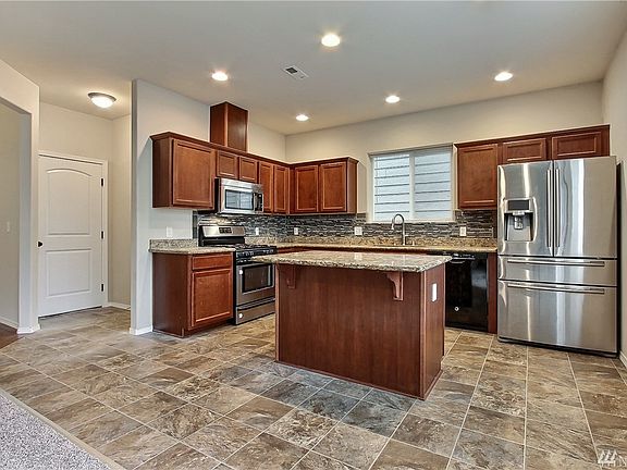 4th image of 7709 181st St E