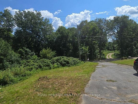 3rd image of 1590 Elm Tree Rd