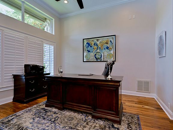 5th image of 8923 Magnolia Chase Cir