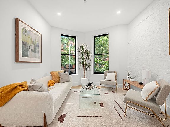 5th image of 353 6th Ave APT 3