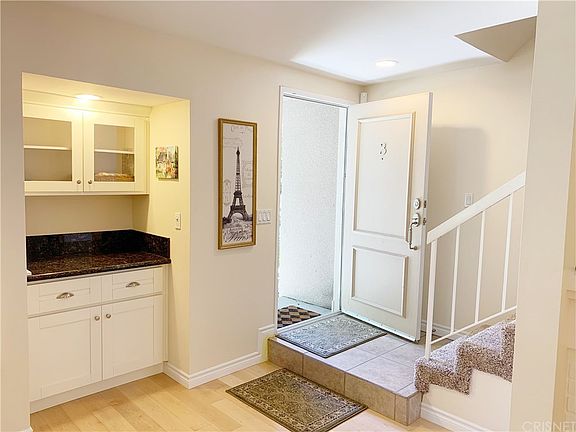 3rd image of 17734 Devonshire St Unit 3