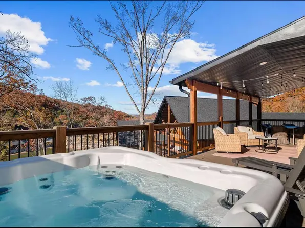 114 Campfire Bend, Hollister, MO 65672
