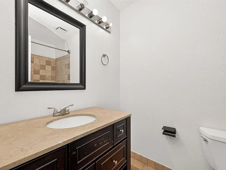 42 Rockridge Dr — Photo 26