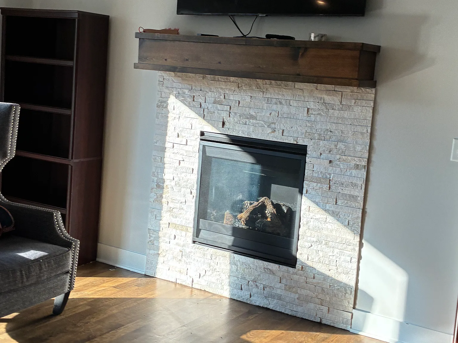 5 bed, 2453 sqft, $2,900 — Photo 3