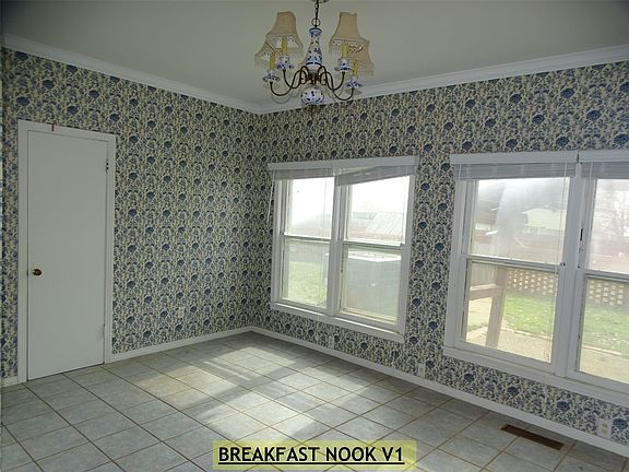 2nd image of 1305 W Elliott St