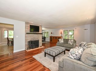 16760 Ridgeview Dr, Brookfield, WI 53005