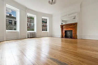 Rented by Dixon Advisory USA Inc.