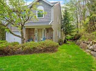 94 Edgefield Dr, Parsippany-Troy Hills Twp., NJ 07950