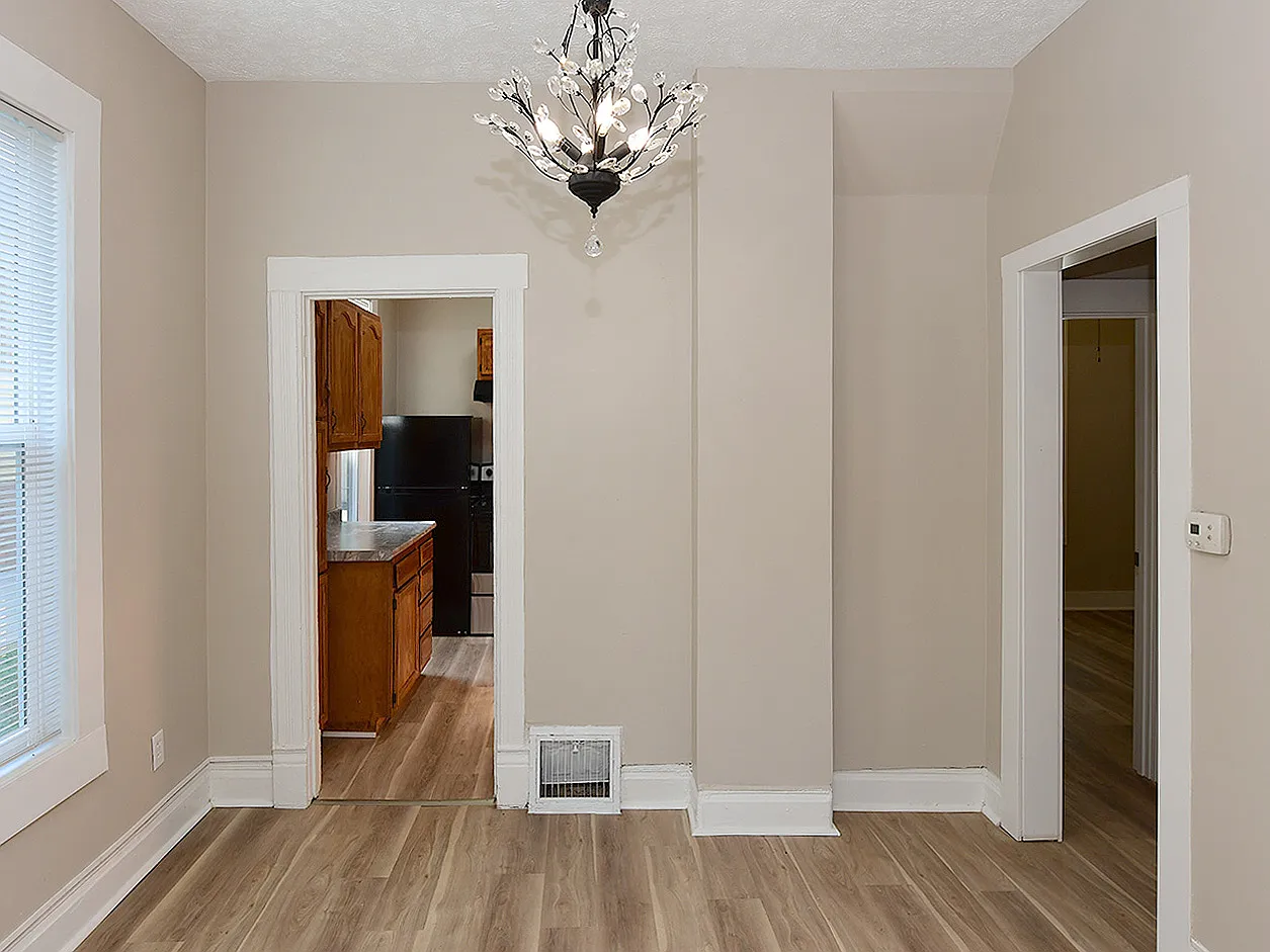 3 bed, 724 sqft, $1,700 — Photo 3