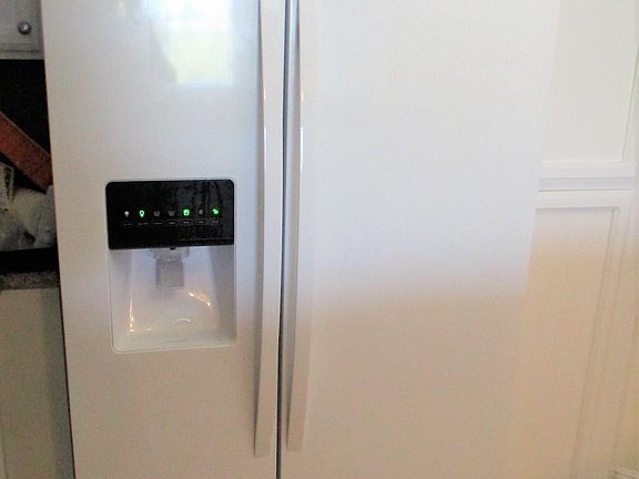 4th image of 4755 Templeton St APT 2111