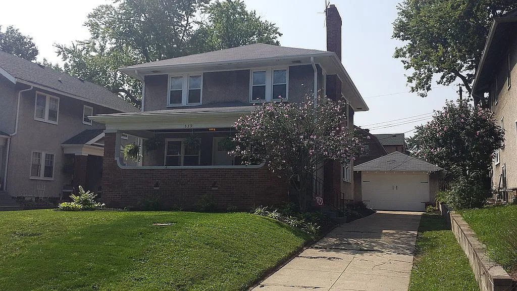 539 E 36th St photo 1