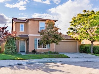 628 S Bundy Dr, Fresno, CA, 93727