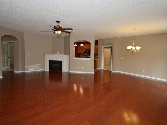 4th image of 7734 Bridgepoint Dr
