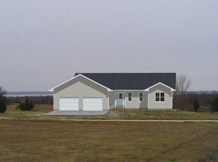 921 Comanche Rd, Burlington, KS 66839