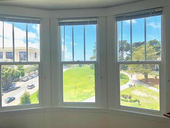 710 +/-SF UNIT WITH VIEWS FROM EVERY WINDOW