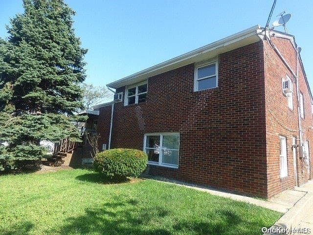 1st image of 121 Kingston Boulevard