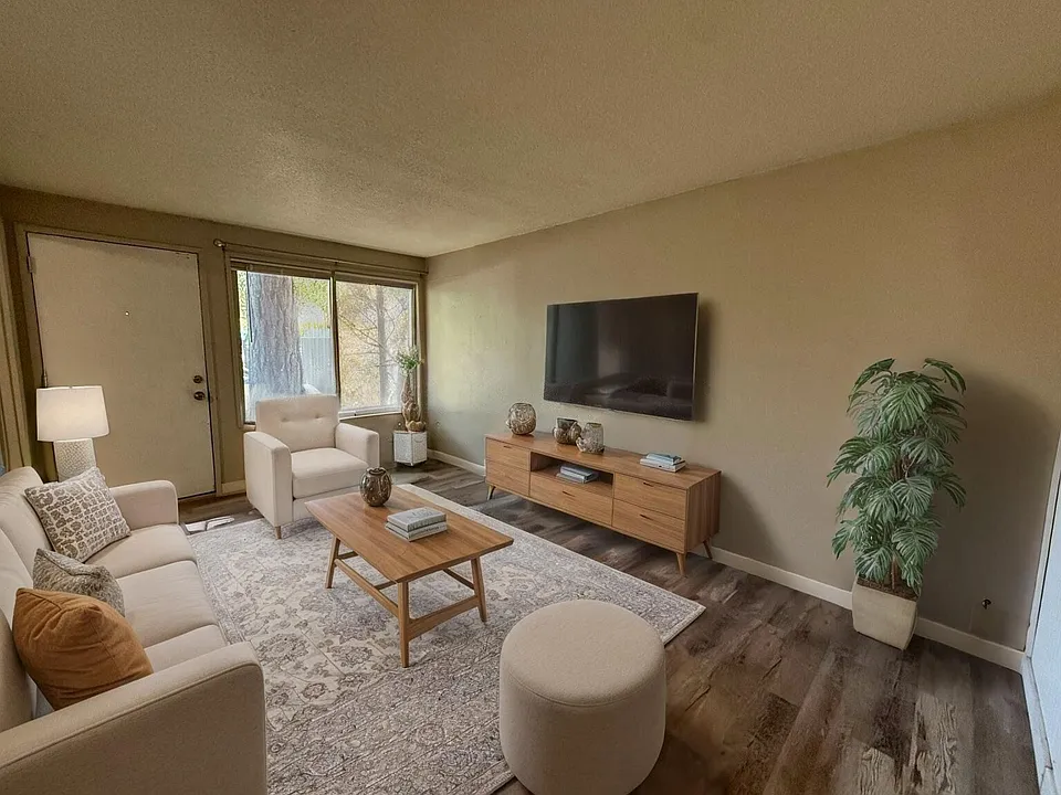 851 W 5th Ave #1