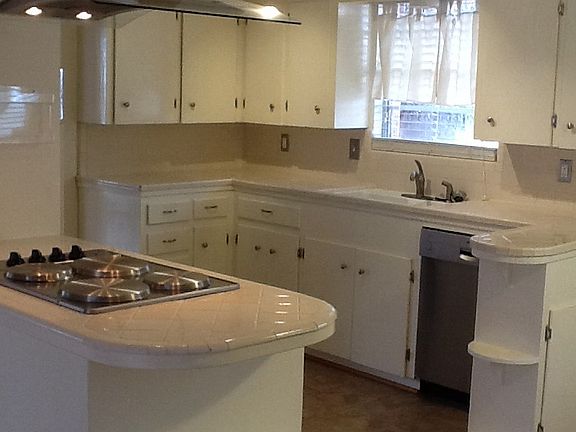 3rd image of 7106 Bennington Dr