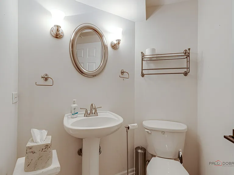 4405 Middleton Pl — Photo 32