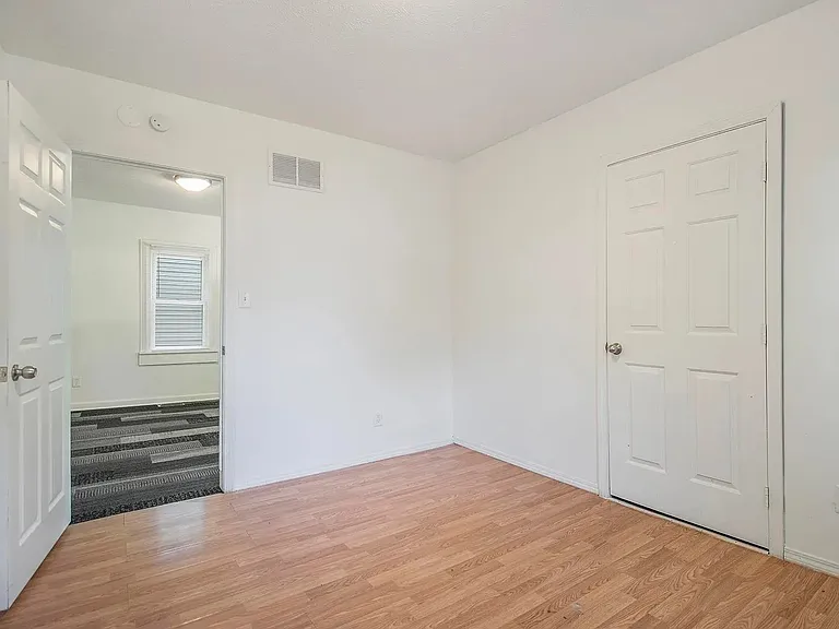 1630 S William St #1 — Photo 5