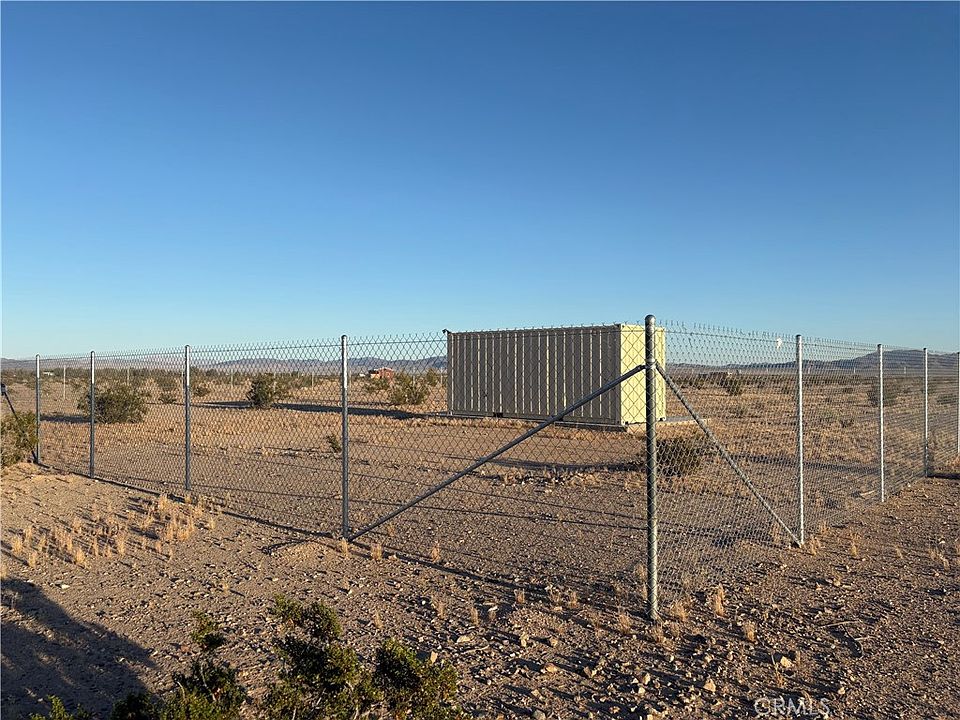 1st image of 1000 Compadre Ln