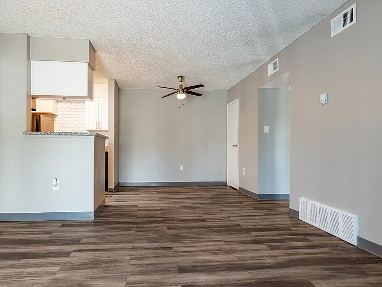 Grammercy Apartments — Photo 10