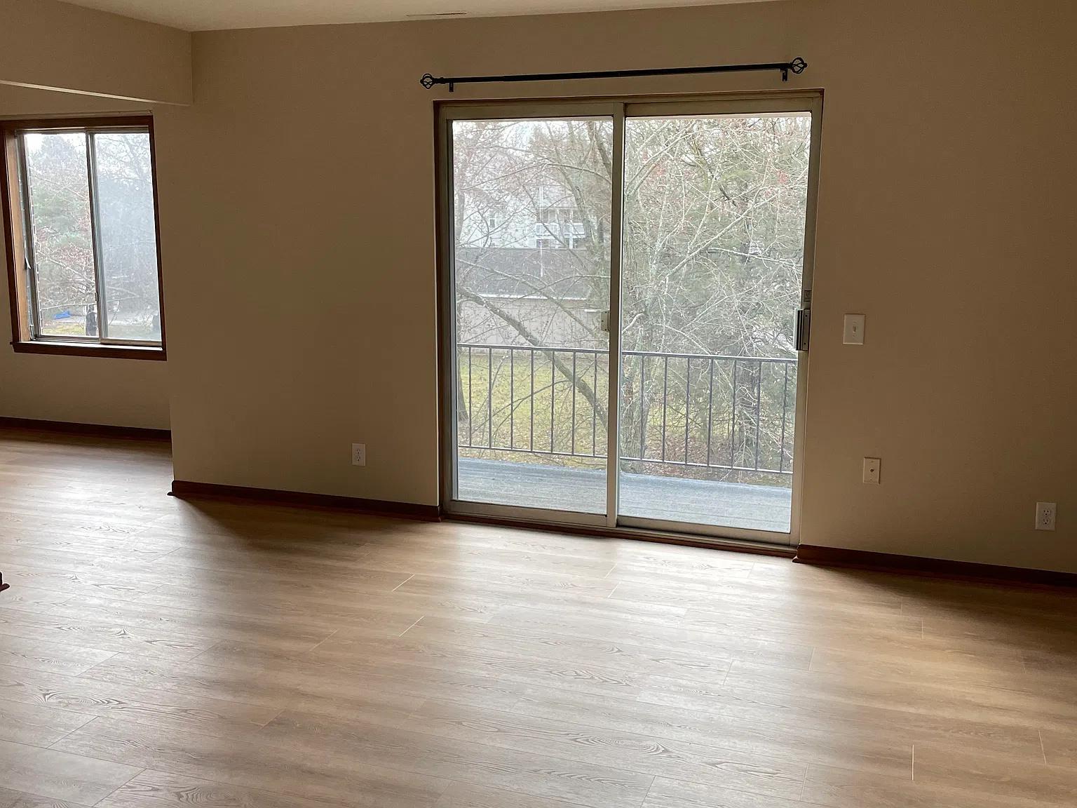 2 bed, 985 sqft, $1,250 — Photo 4