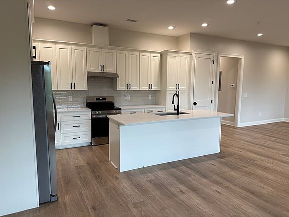 4th image of 6801 River Rd #506